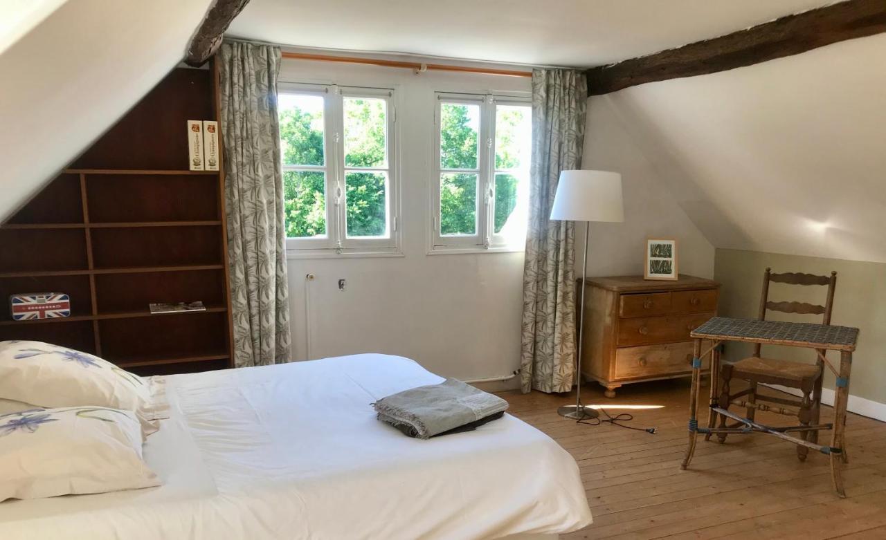 Gite De Mauxe Acquigny Exteriör bild