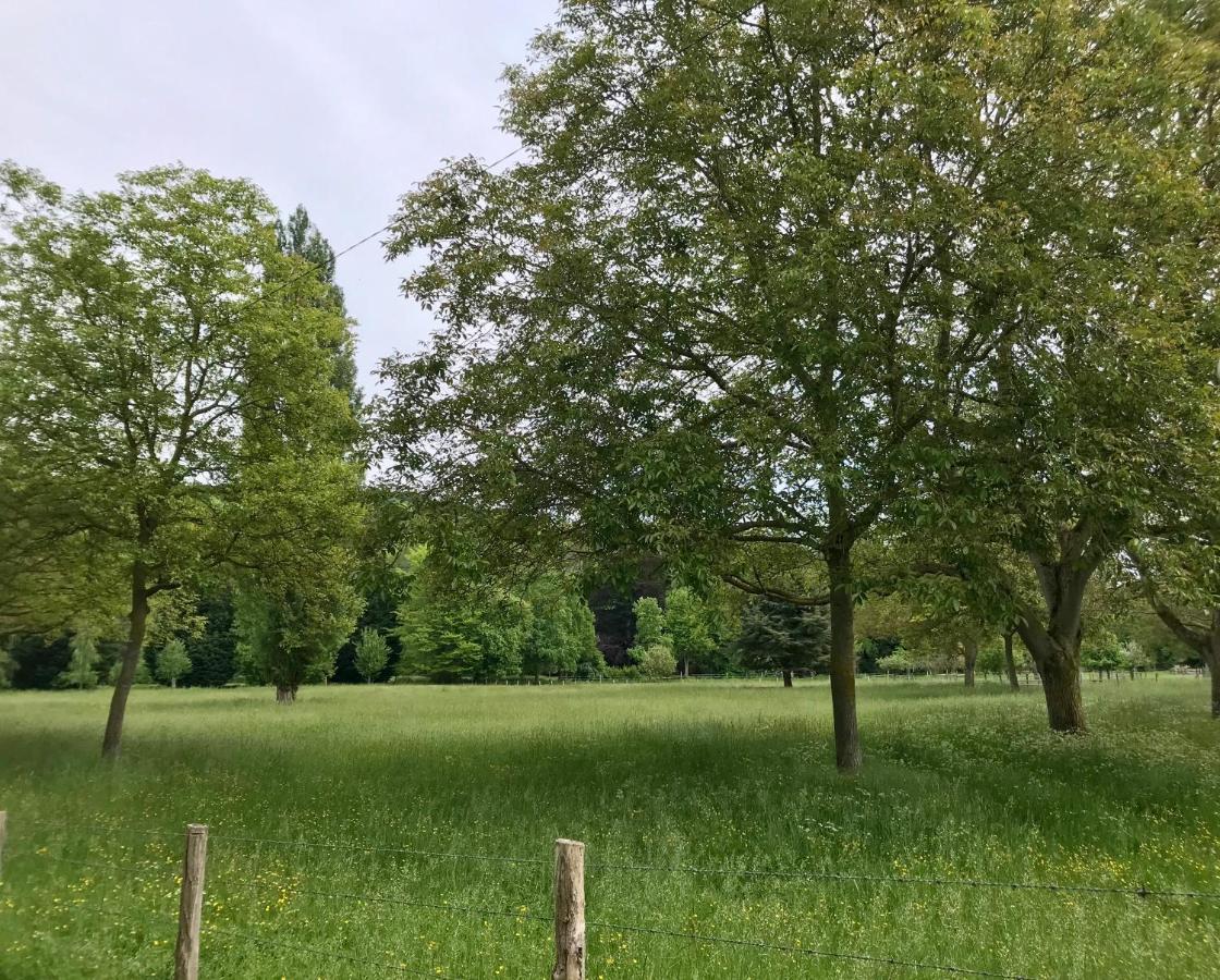 Gite De Mauxe Acquigny Exteriör bild