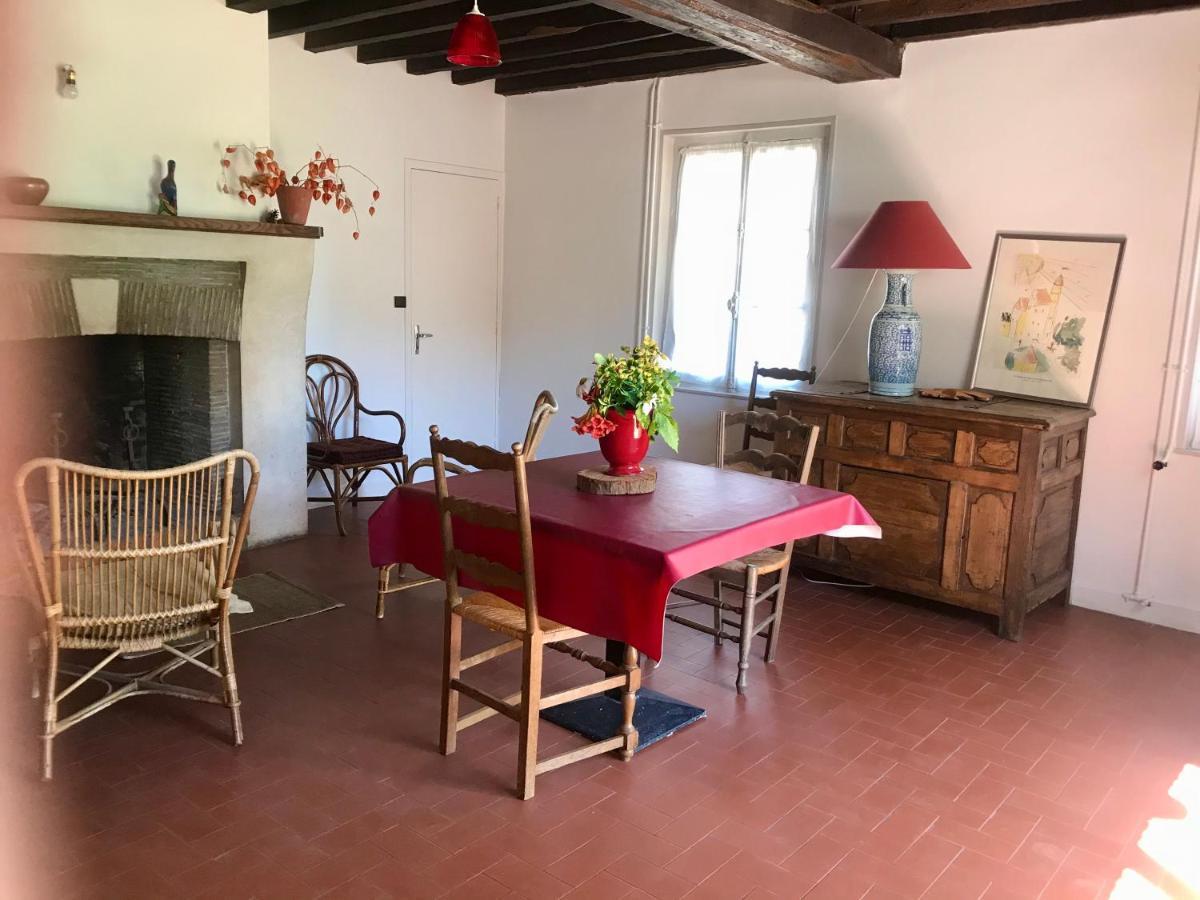 Gite De Mauxe Acquigny Exteriör bild