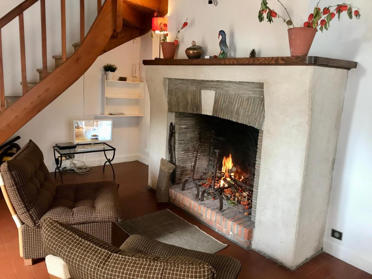 Gite De Mauxe Acquigny Exteriör bild