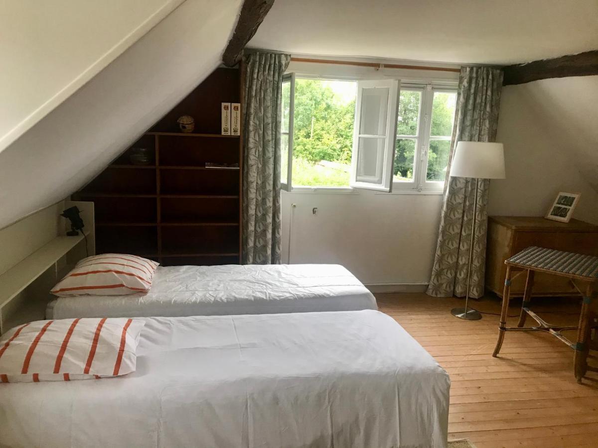 Gite De Mauxe Acquigny Exteriör bild